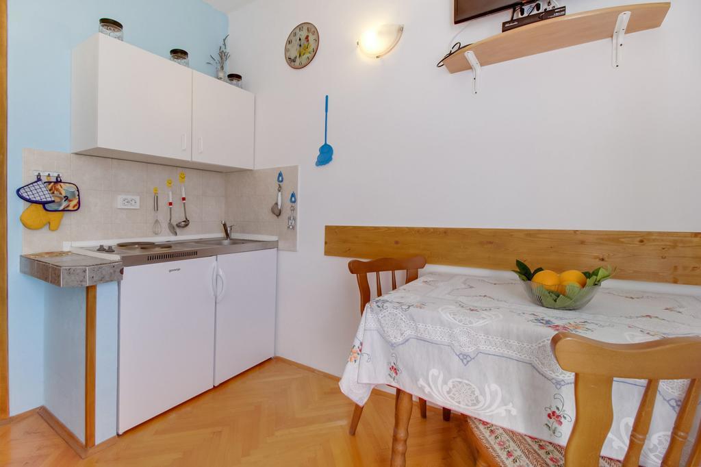 Apartment Agava Miholascica エクステリア 写真