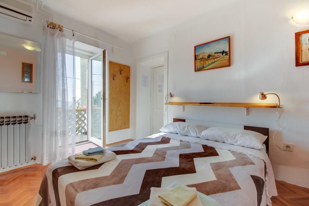 Apartment Agava Miholascica エクステリア 写真